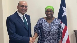 جانب من لقاء السفير المصري في دولة ليبيريا