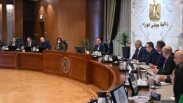 الدكتور مصطفى مدبولي خلال اجتماعه مع اللجنة الاستشارية للتنمية العمرانية