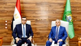 وزير الإسكان ومحافظ الإسماعيلية يتابعان عددا من ملفات العمل المشتركة