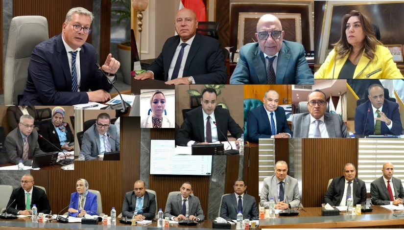 جانب من الاجتماع جانب من الاجتماع