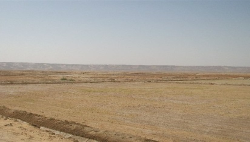 أرض فضاء