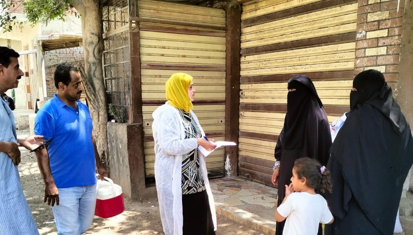جانب من التواصل مع المواطنين والمربين جانب من التواصل مع المواطنين والمربين