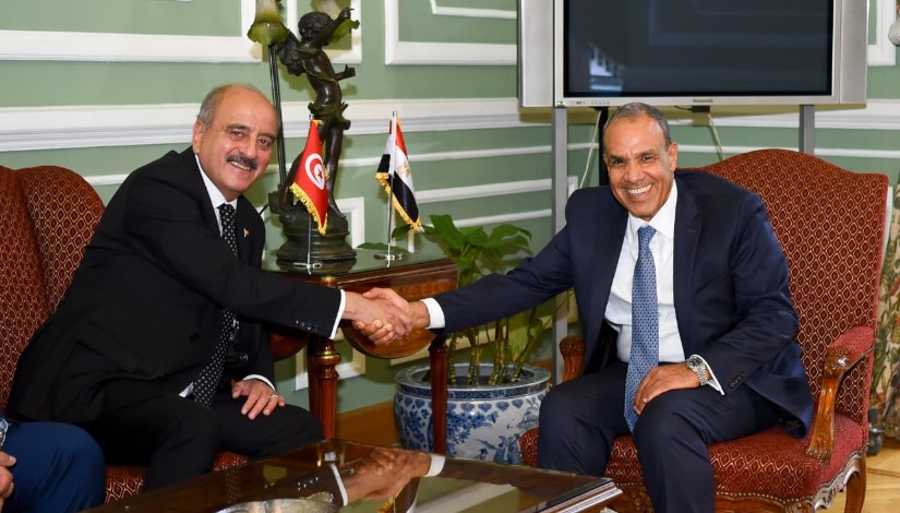 جانب من الاجتماع جانب من الاجتماع