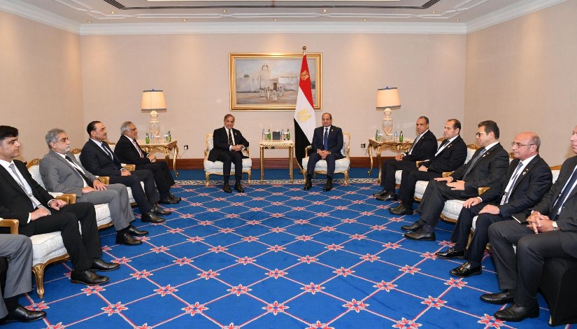 الرئيس السيسي خلال لقائه بنظيره الباكستاني الرئيس السيسي خلال لقائه بنظيره الباكستاني