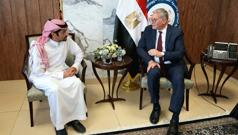 وزير البترول خلال لقائه وفد مسؤولي الشركة السعودية المصرية وزير البترول خلال لقائه وفد مسؤولي الشركة السعودية المصرية
