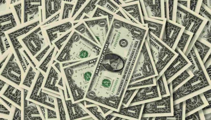 سعر الدولار الأمريكي مقابل الجنيه المصري 
