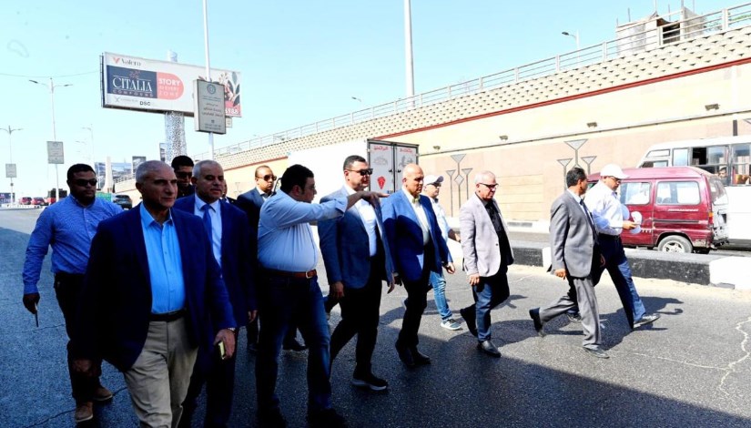 وزير الإسكان يبدأ جولة تفقدية بالعبور وزير الإسكان يبدأ جولة تفقدية بالعبور