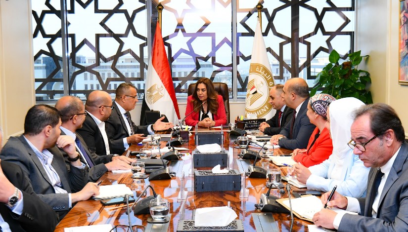 جانب من الاجتماع جانب من الاجتماع