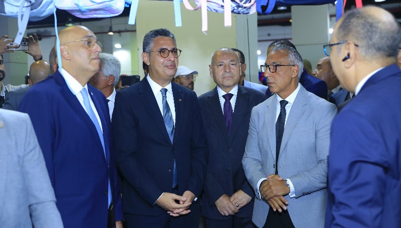 جانب من الافتتاح جانب من الافتتاح