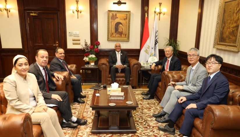 جانب من الاجتماع جانب من الاجتماع