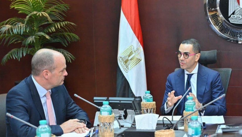 جانب من الاجتماع جانب من الاجتماع