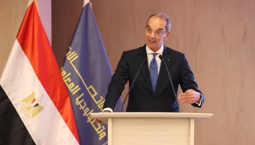 عمرو طلعت وزير الاتصالات وتكنولوجيا المعلومات 