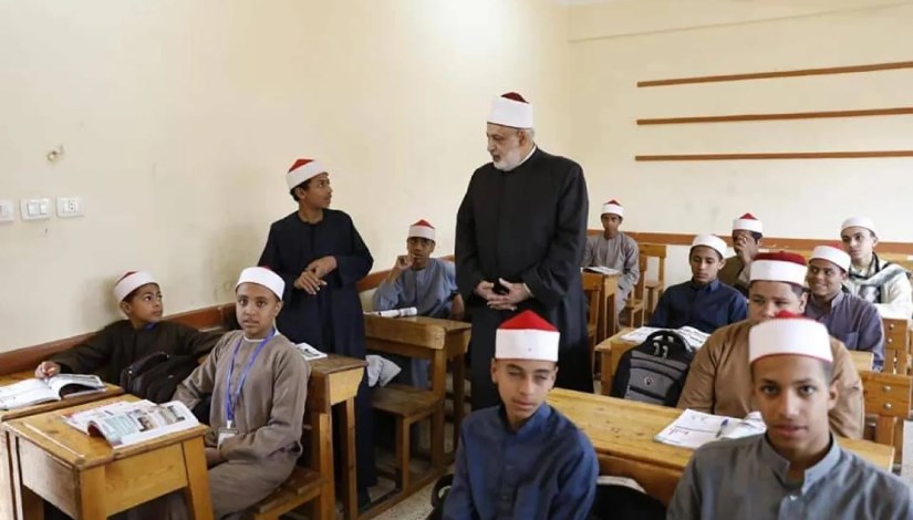لجان امتحانات ثانوية الأزخر