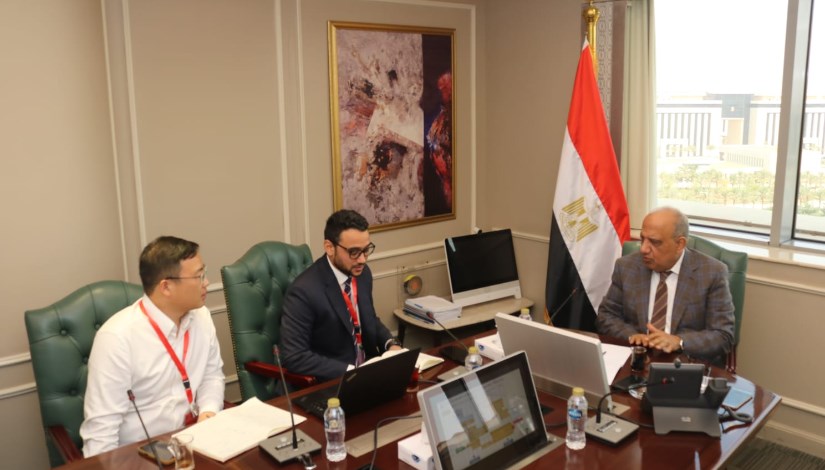 وزير الكهرباء محمود عصمت 