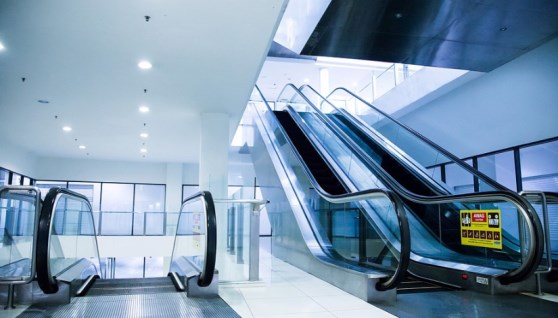 مصاعد وسلالم كهربائية