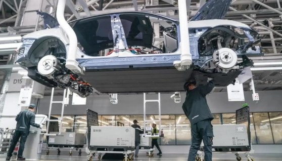 السيارات المجمعة محليًا