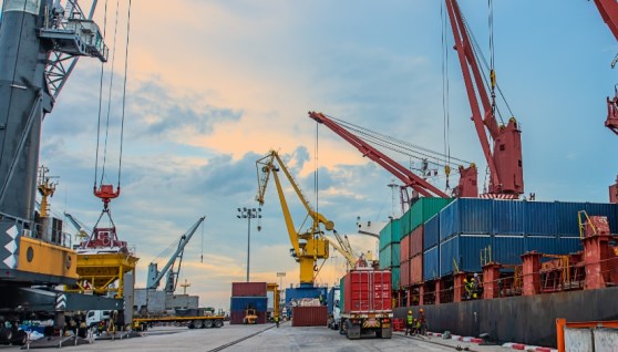 ميناء أكتوبر