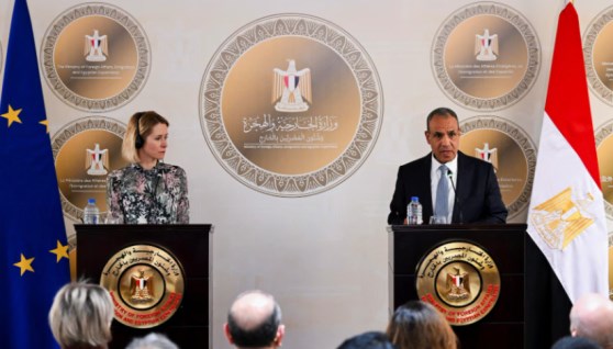 وزير الخارجية الدكتور بدر عبد العاطي يتحدث خلال مؤتمر صحفي مع مسؤولة السياسة الخارجية بالاتحاد الأوروبي كايا كالاس