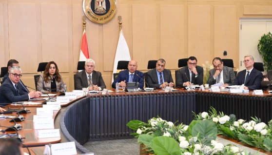 جانب من الاجتماع السابع والثلاثين للمجموعة الوزارية للتنمية الصناعية