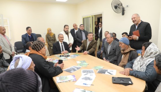 وزير الزراعة خلال زيارته لمحافظة الفيوم