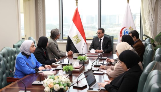 الدكتور خالد عبدالغفار خلال اجتماعه اليوم