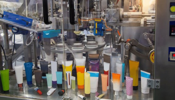 مصنع مستحضرات تجميل