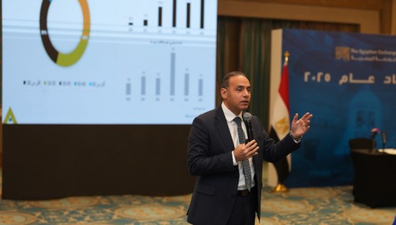 الدكتور إسلام عزام، رئيس البورصة المصرية