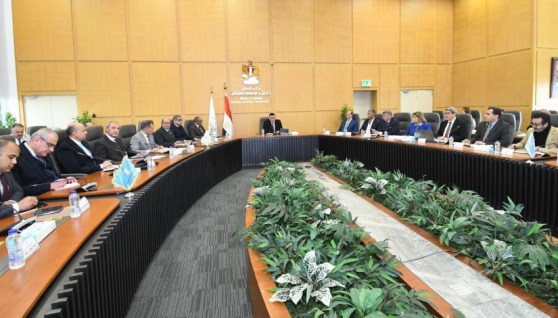 وزير الإسكان يتابع الموقف التنفيذي لمشروعات حياة كريمة