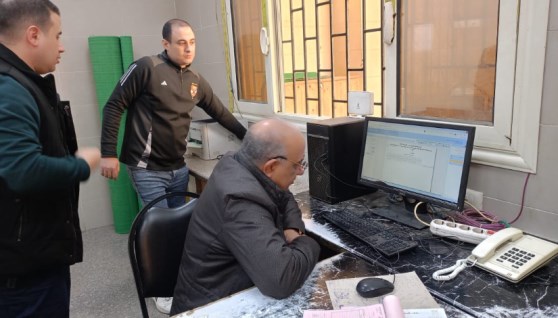 وزير الكهرباء والطاقة المتجددة 