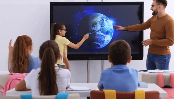 التعليم التفاعلي للأطفال