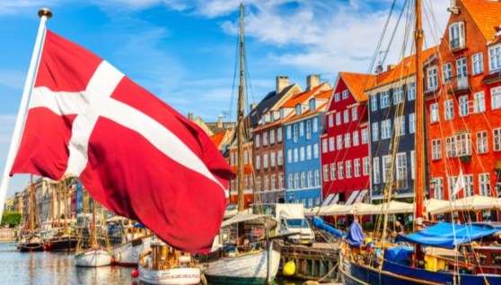 علم الدنمارك- صورة أرشيفية 