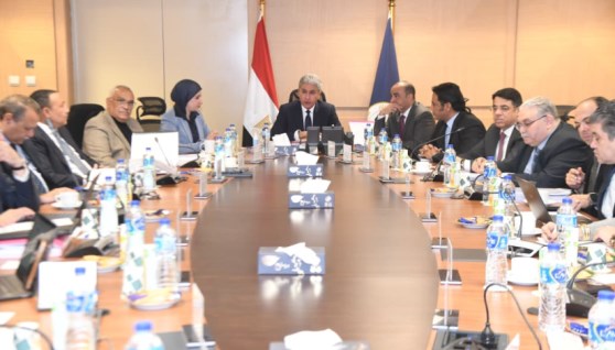 وزير السياحة والآثار 