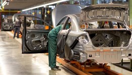 صناعة السيارات