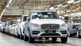 صناعة سيارات فولفو