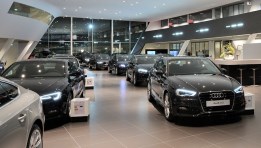 معرض سيارات