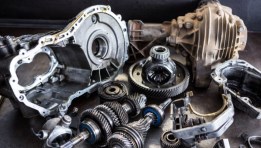 قطع غيار السيارات