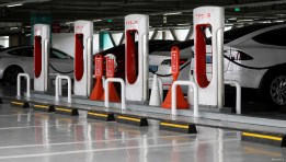 محطات شحن السيارات الكهربائية