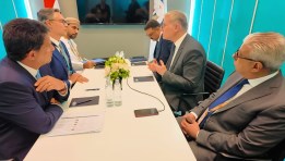 جانب من مناقشات وزير البترول ورؤساء كبرى شركات تنقيب وإنتاج المعادن من الصين والبرازيل