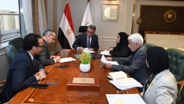 جانب من لقاء وزير التموين مع أعضاء مجلسي النواب والشيوخ