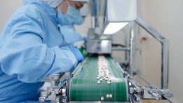  الصناعات الدوائية 