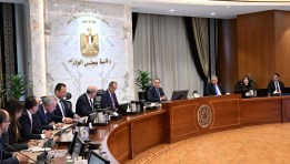 الدكتور مصطفى مدبولي رئيس مجلس الوزراء خلال الاجتماع 