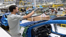 صناعة السيارات- صورة أرشيفية 