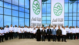 صورة تذكارية للدكتور مصطفى مدبولي والفريق كامل الوزير خلال زيارة محافظة المنيا 