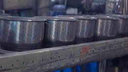 صناعة أواني الطهي الاستانلس ستيل