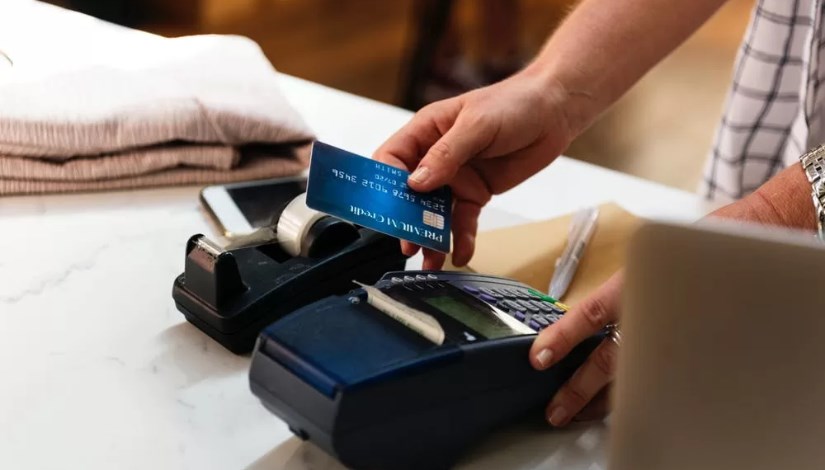 بطاقة ائتمان بنكية