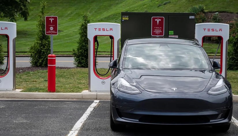 سيارة كهربائية