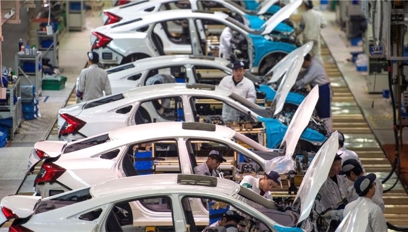 صناعة السيارات العالمية