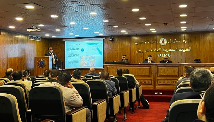 جانب من ورشة عمل متخصصة قدمتها شركة Egydrill Free Zone