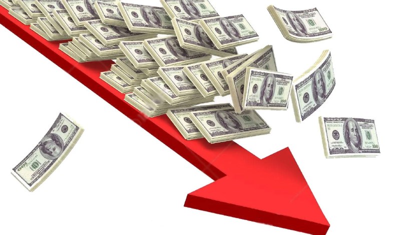 الدولار الامريكي 