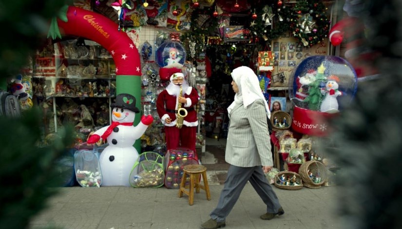 الاحتفال بعيد الميلاد المجيد 